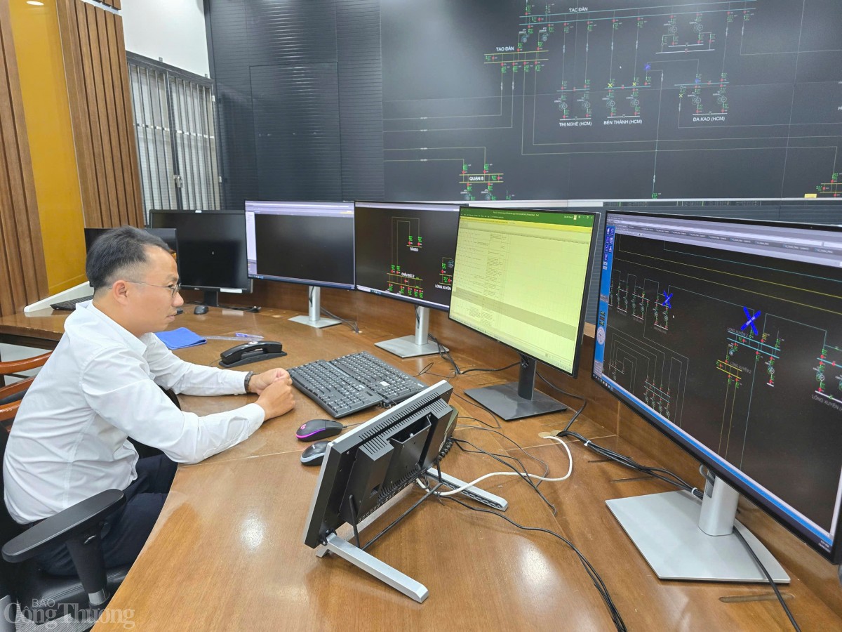 Trắng đêm của kỹ sư vận hành hệ thống điện miền Nam Trắng đêm của kỹ sư vận hành hệ thống điện miền Nam