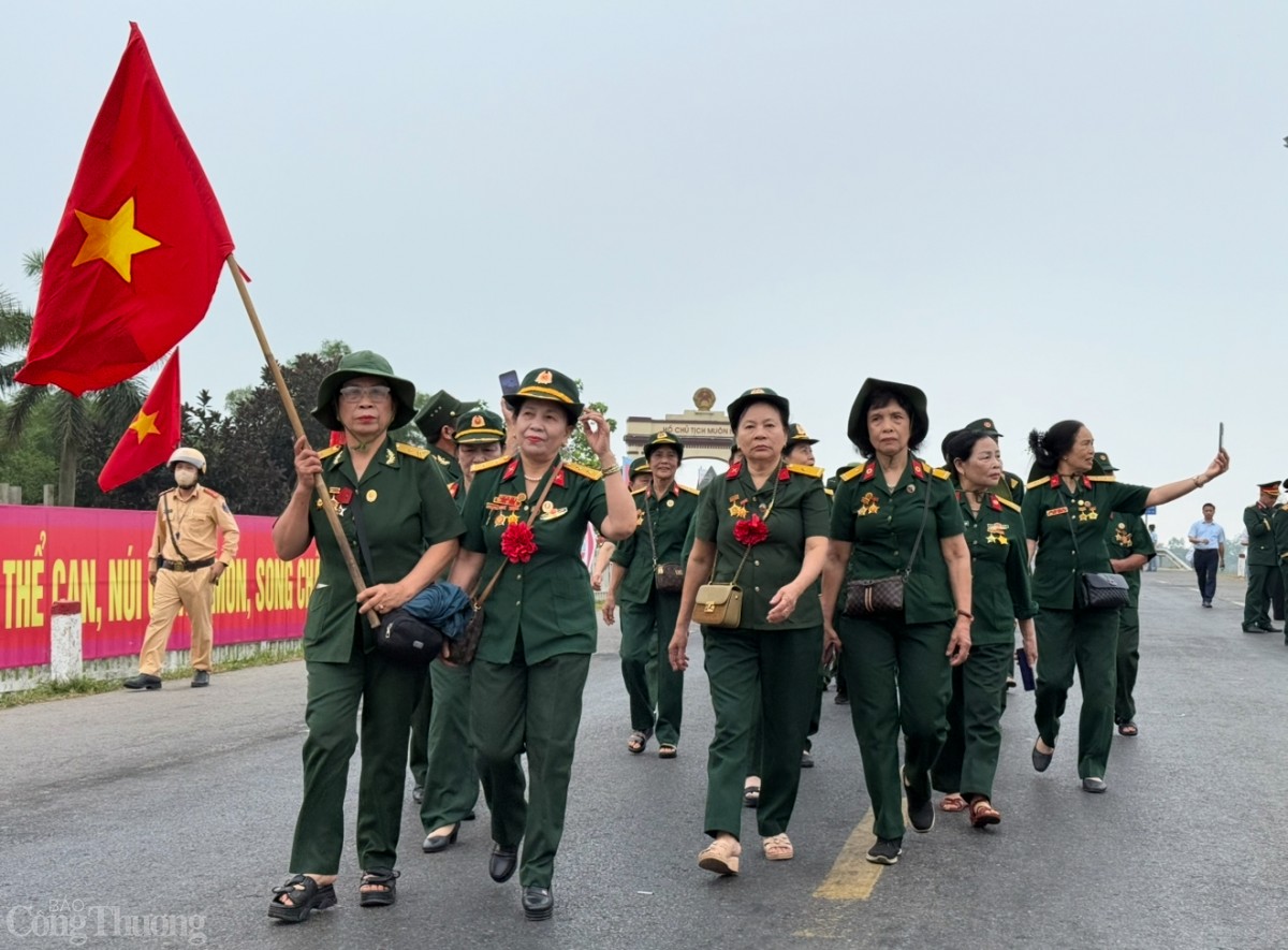 undefined Đoàn cựu chiến binh tham gia buổi lễ