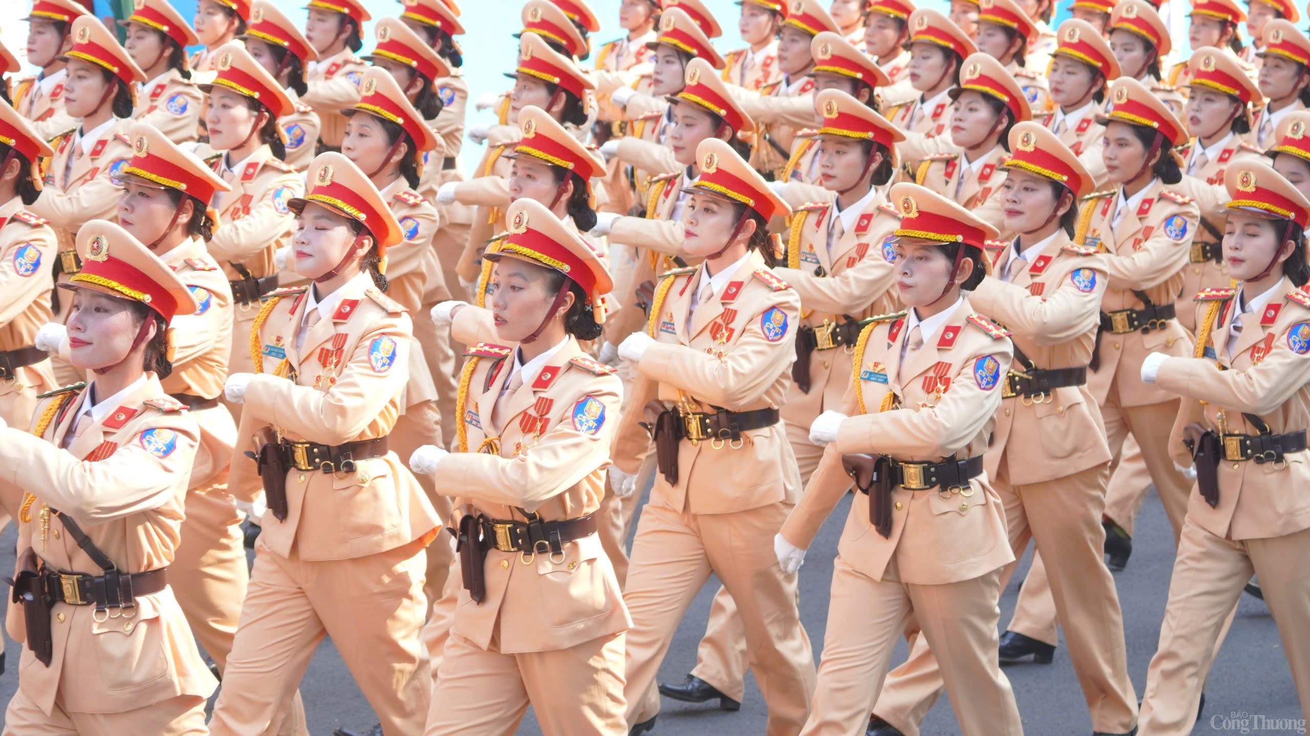 Chùm ảnh: Lễ diễu binh, diễu hành kỷ niệm 50 năm Ngày Giải phóng miền Nam, thống nhất đất nước