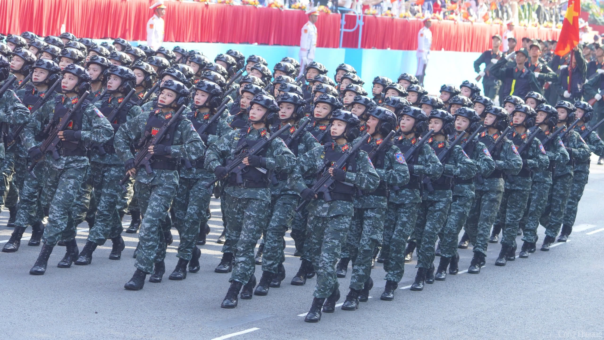 Chùm ảnh: Lễ diễu binh, diễu hành kỷ niệm 50 năm Ngày Giải phóng miền Nam, thống nhất đất nước
