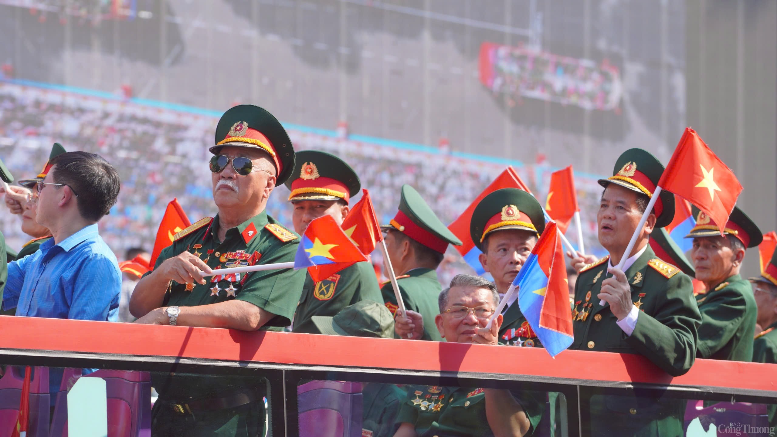 Chùm ảnh: Lễ diễu binh, diễu hành kỷ niệm 50 năm Ngày Giải phóng miền Nam, thống nhất đất nước