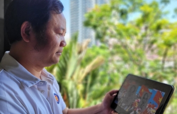 Xem diễu binh, diễu hành từ nửa vòng trái đất