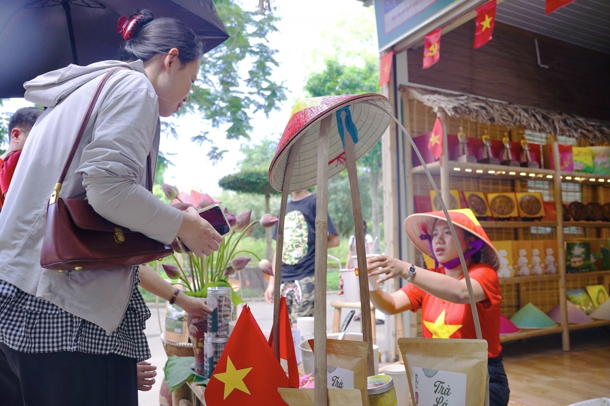 Khu di tích Quốc gia đặc biệt Kim Liên