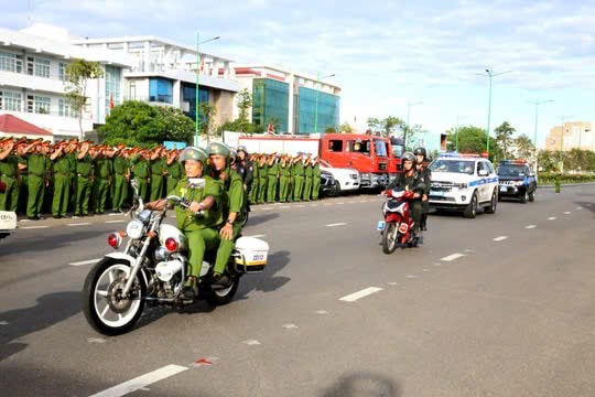 Công an TP.HCM trong bảo vệ an toàn đại lễ 50 năm Công an TP.HCM trong bảo vệ an toàn đại lễ 50 năm