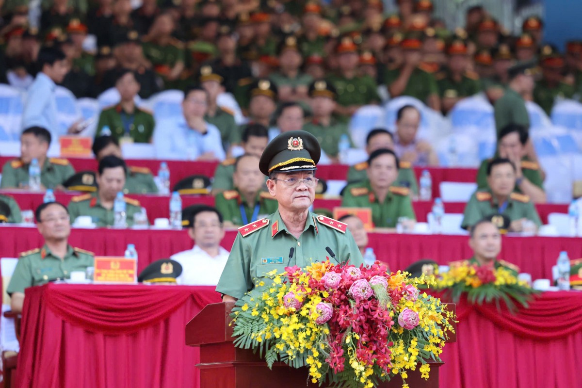 Công an TP.HCM trong bảo vệ an toàn đại lễ 50 năm Công an TP.HCM trong bảo vệ an toàn đại lễ 50 năm