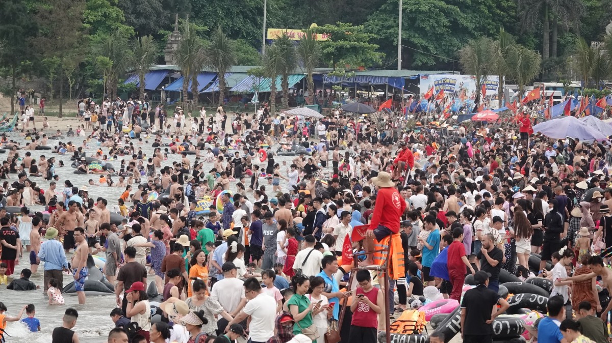 du lịch biển sầm sơn 30/4 du lịch biển sầm sơn 30/4