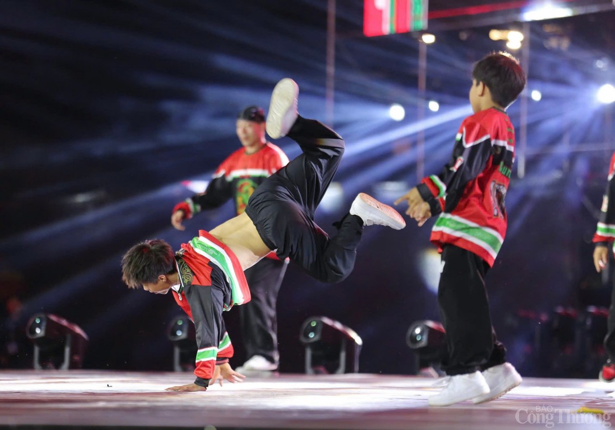 Bùng nổ sắc màu vũ đạo tại Dalat Best Dance Crew 2025