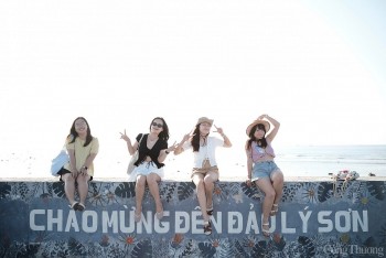 Lễ 30/4 – 1/5: Đảo tiền tiêu Lý Sơn đón hàng chục nghìn du khách