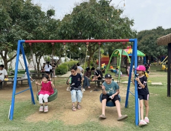 Du lịch hay ‘trốn phố’ về quê: Người Việt chọn gì?