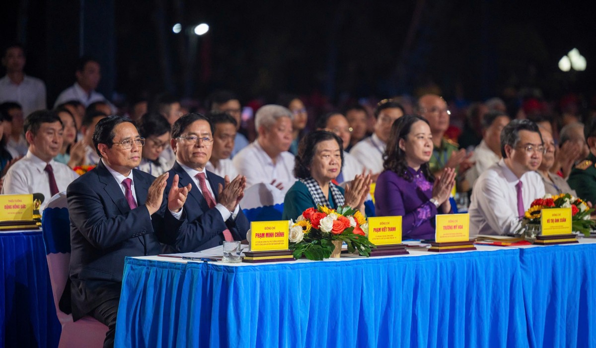 Thủ tướng: Vai trò, tiềm năng của Côn Đảo rất to lớn