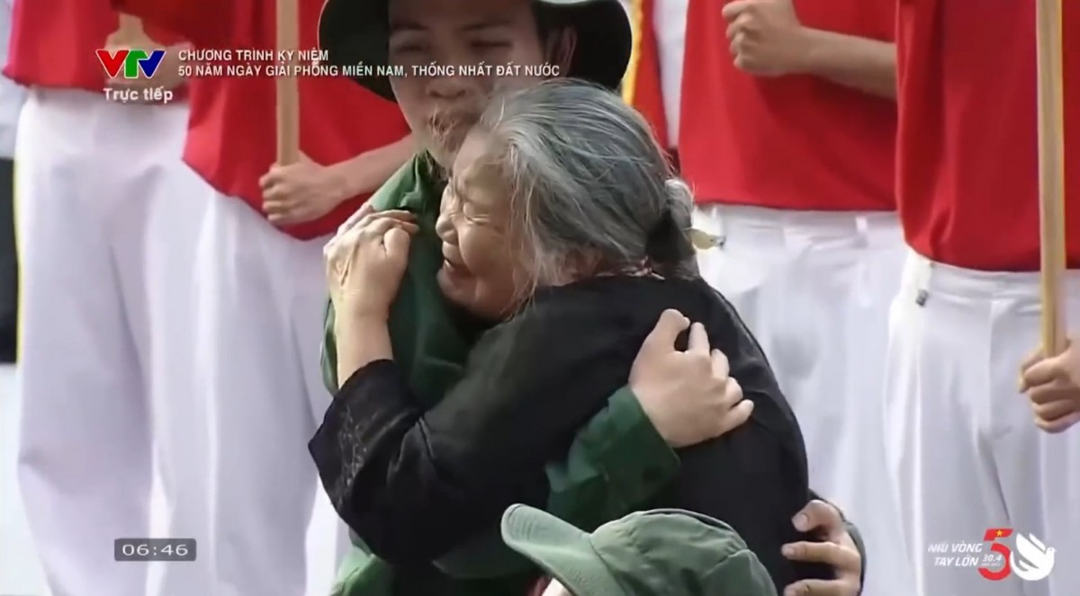 Những giọt nước mắt trong đại lễ 50 năm lịch sử Những giọt nước mắt trong đại lễ 50 năm lịch sử