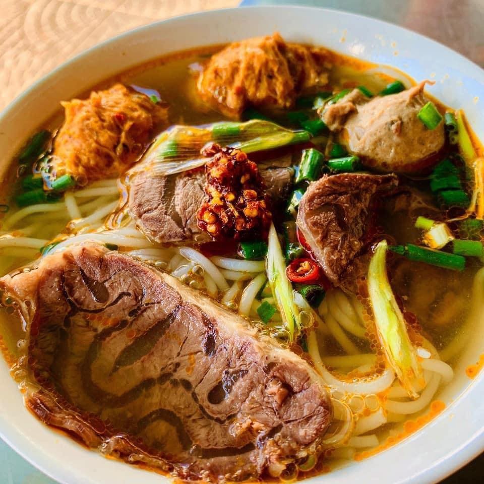 Danh sách món sáng ngon thế giới gọi tên bún bò Huế