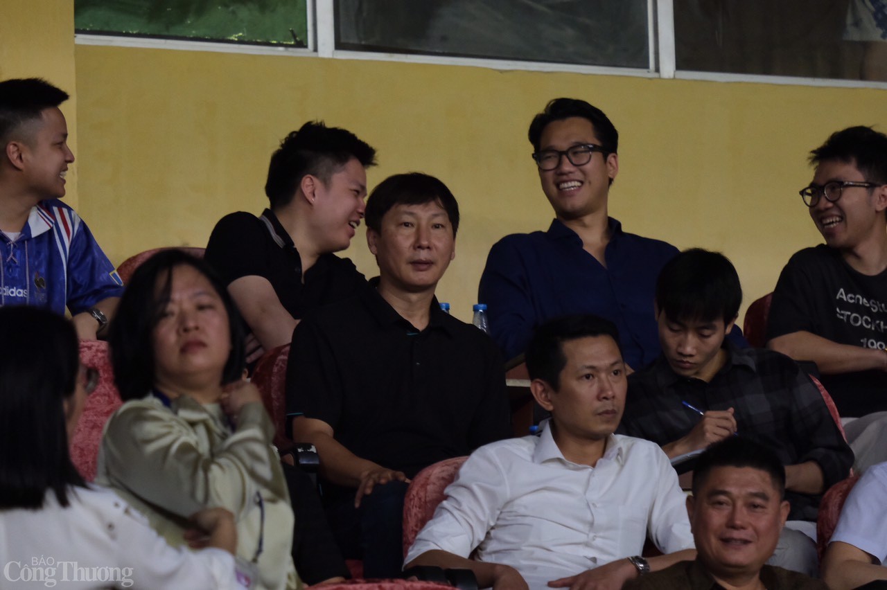 V.League vòng 21: Hà Nội FC quyết chiến đương kim vô địch