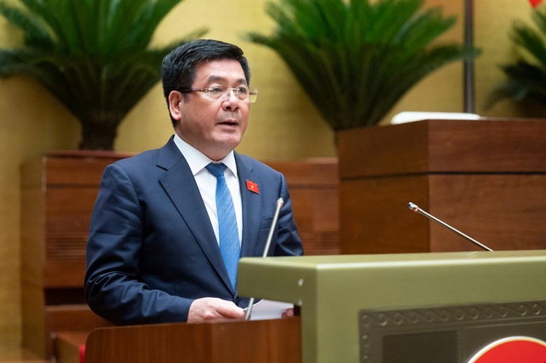 Bộ trưởng Nguyễn Hồng Diên trình sửa Luật Năng lượng tiết kiệm và hiệu quả Bộ trưởng Nguyễn Hồng Diên trình sửa Luật Năng lượng tiết kiệm và hiệu quả