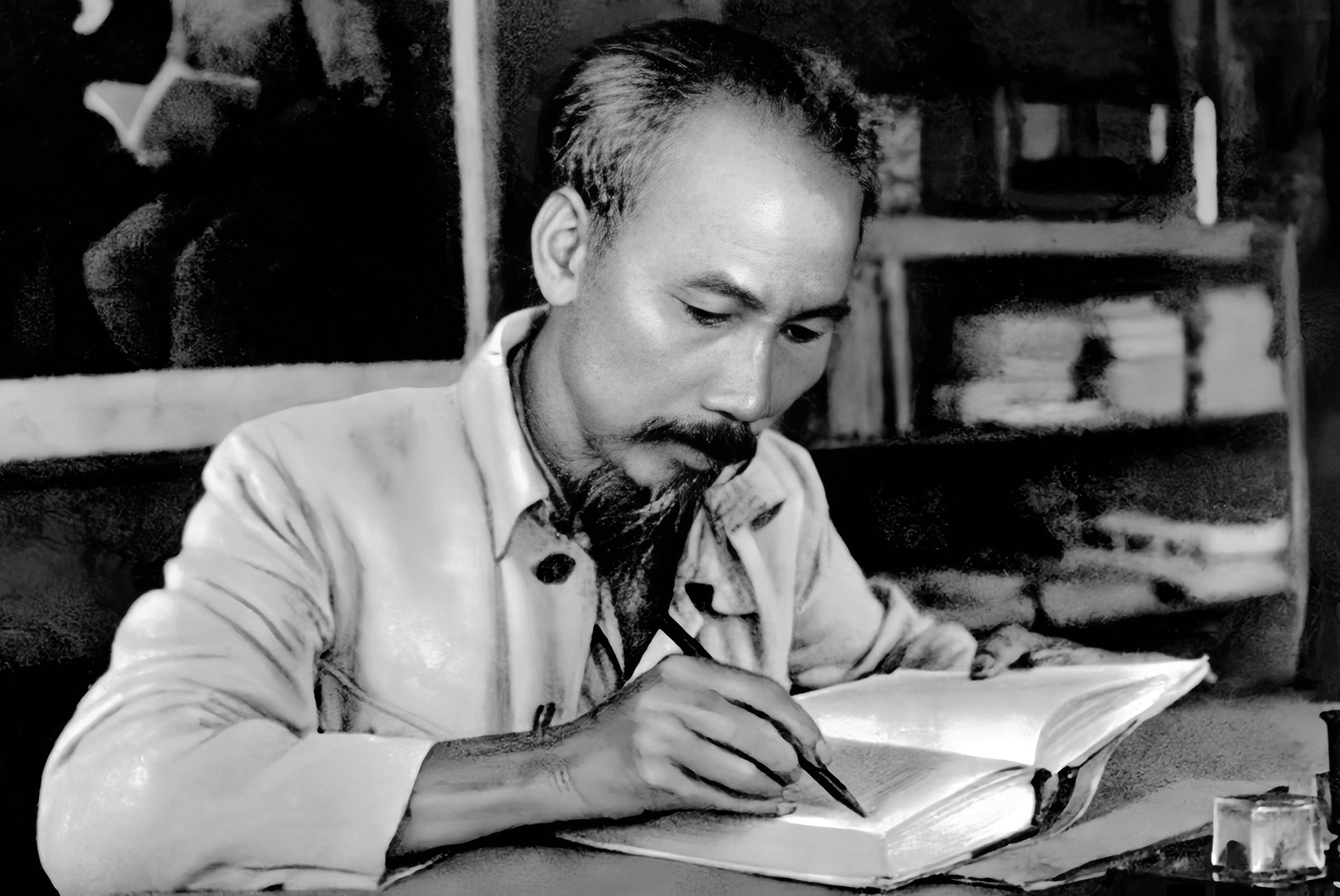 Chủ tịch Hồ Chí Minh: Hành trình trọn đời vì dân tộc Chủ tịch Hồ Chí Minh: Hành trình trọn đời vì dân tộc