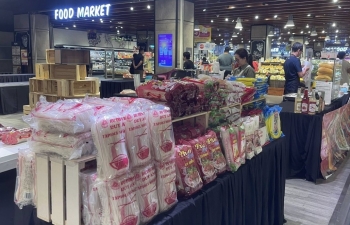 Tuần hàng Việt tại Malaysia: Cà phê, nông sản tới tấp người mua