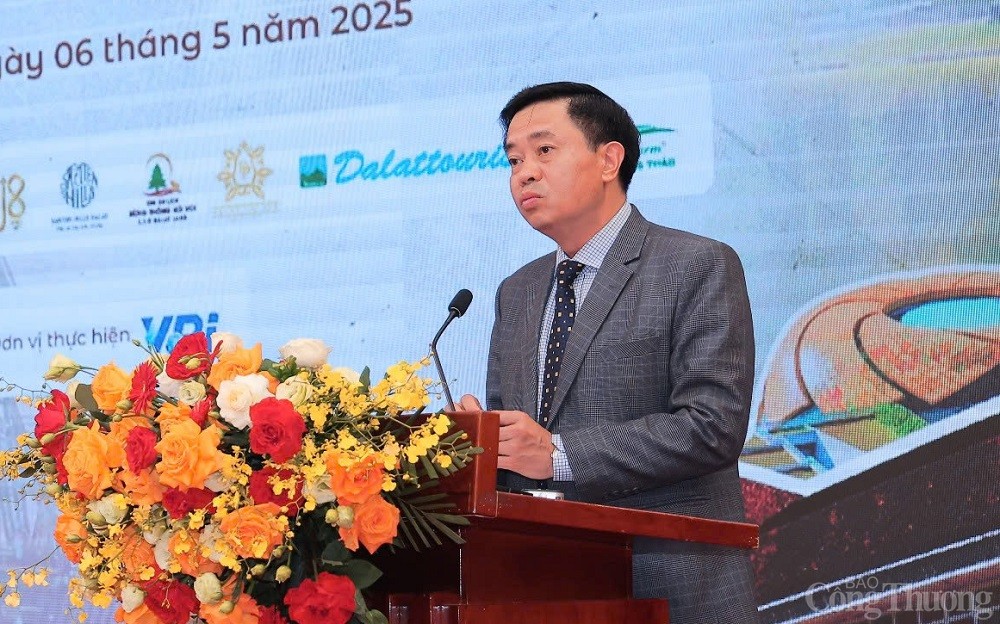 Ông Nguyễn Trung Kiên -  Giám đốc Sở Văn hoá, Thể thao và Du lịch Lâm Đồng Ông Nguyễn Trung Kiên -  Giám đốc Sở Văn hoá, Thể thao và Du lịch Lâm Đồng