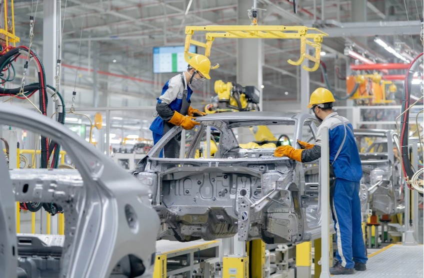 Sản lượng ô tô tháng 4 tăng trở lại  Sản lượng ô tô tháng 4 tăng trở lại