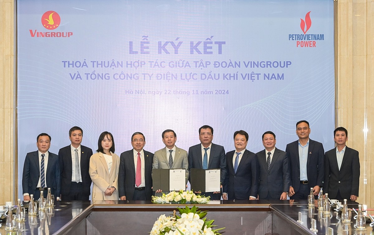PV Power và Vingroup ký hợp tác phát triển hạ tầng năng lượng xanh PV Power và Vingroup ký hợp tác phát triển hạ tầng năng lượng xanh