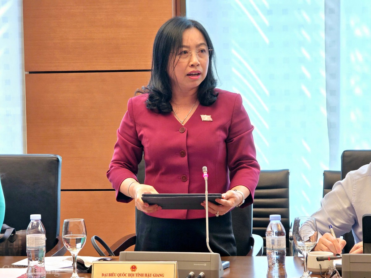 Đại biểu Hà Đức Minh: Không khoan nhượng với công chức vi phạm pháp luật Đại biểu Hà Đức Minh: Không khoan nhượng với công chức vi phạm pháp luật