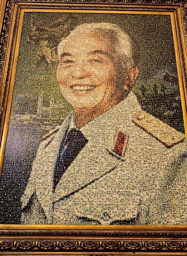 Dâng hương Đại tướng Võ Nguyên tại ngôi nhà của Người Dâng hương Đại tướng Võ Nguyên tại ngôi nhà của Người