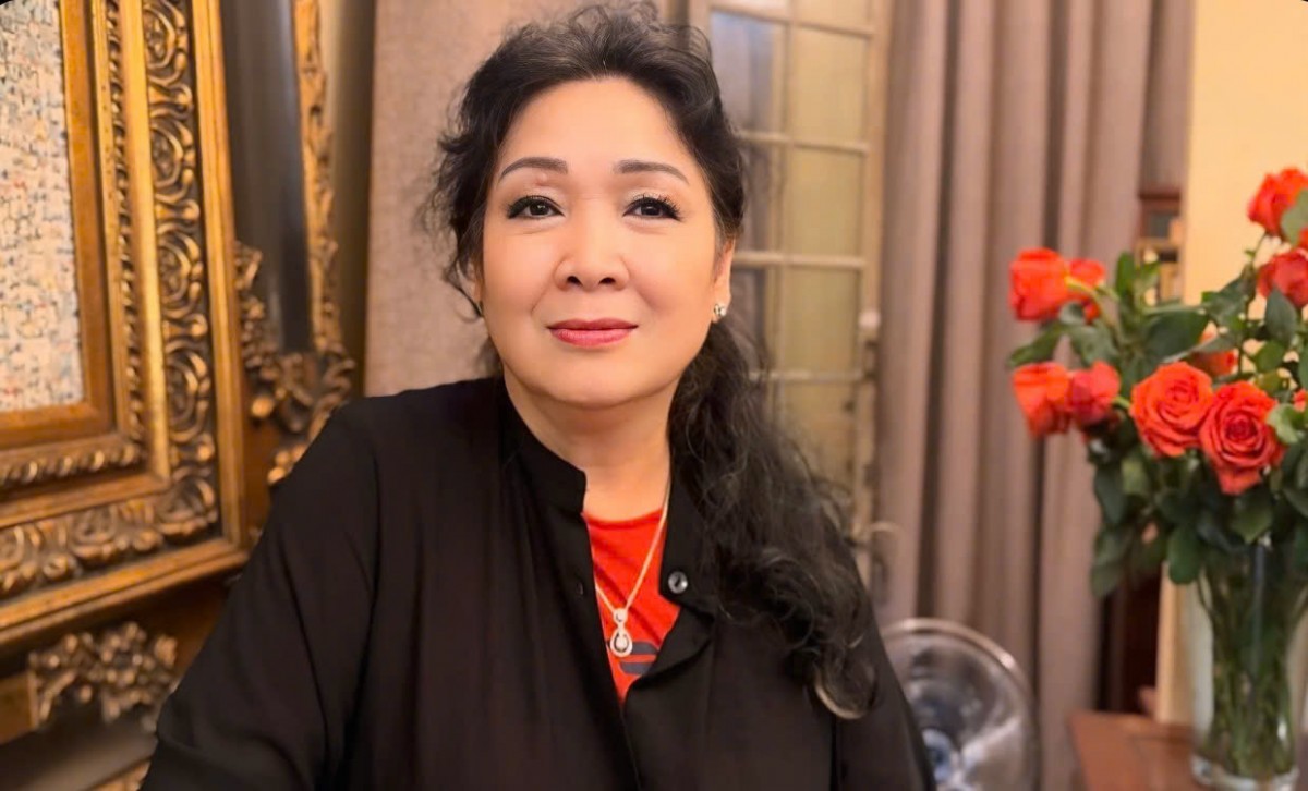 Dâng hương Đại tướng Võ Nguyên tại ngôi nhà của Người Dâng hương Đại tướng Võ Nguyên tại ngôi nhà của Người