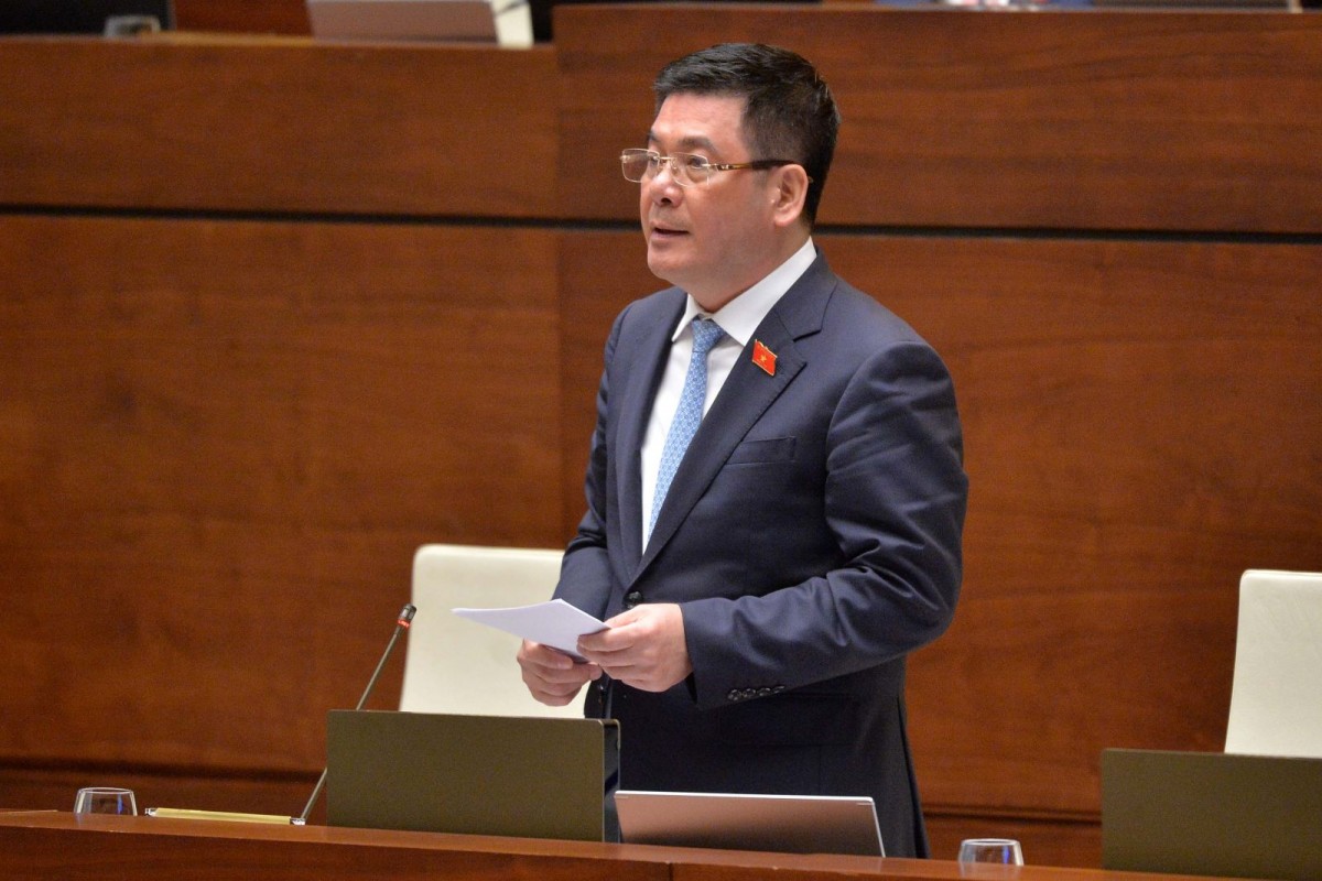 Bộ trưởng Nguyễn Hồng Diên tiếp thu toàn diện, giải trình thẳng thắn về Luật Hóa chất Bộ trưởng Nguyễn Hồng Diên tiếp thu toàn diện, giải trình thẳng thắn về Luật Hóa chất