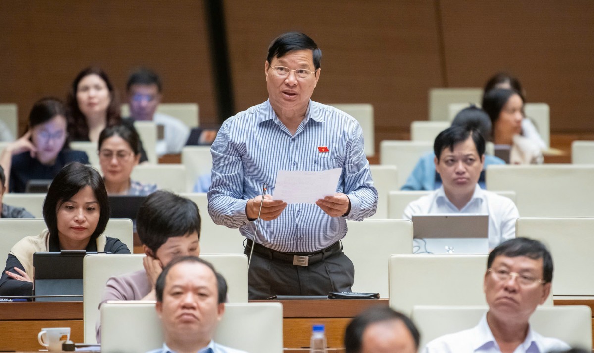 Đại biểu Trần Văn Tiến (Vĩnh Phúc) Đại biểu Trần Văn Tiến (Vĩnh Phúc)