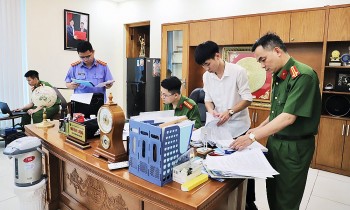 Bắt 3 lãnh đạo doanh nghiệp lập khống chứng từ chi tiền