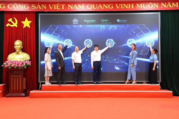 Khởi động Dự án ‘Vì một hành tinh xanh và giáo dục Khởi động Dự án ‘Vì một hành tinh xanh và giáo dục