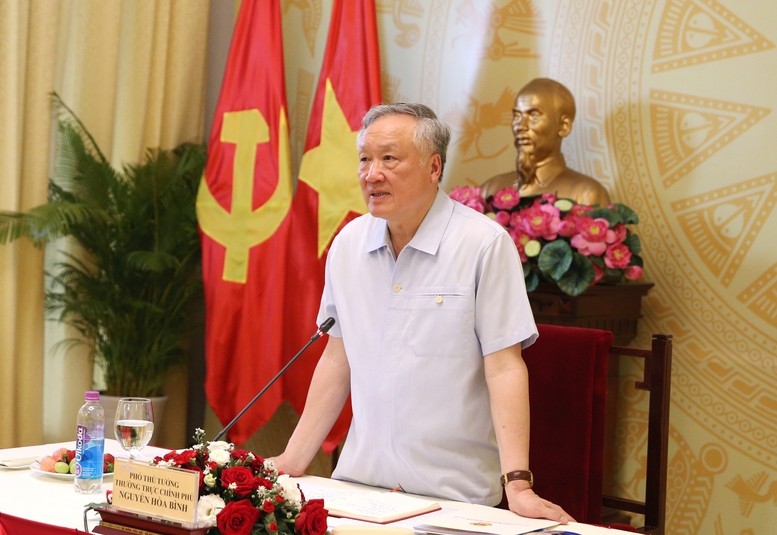 Phó Thủ tướng Thường trực Chính phủ Nguyễn Hòa Bình làm việc với lãnh đạo TPHCM về công tác triển khai xây dựng TTTC quốc tế tại Việt Nam - Ảnh: VGP/Nguyễn Hoàng Phó Thủ tướng Thường trực Chính phủ Nguyễn Hòa Bình làm việc với lãnh đạo TPHCM về công tác triển khai xây dựng TTTC quốc tế tại Việt Nam - Ảnh: VGP/Nguyễn Hoàng