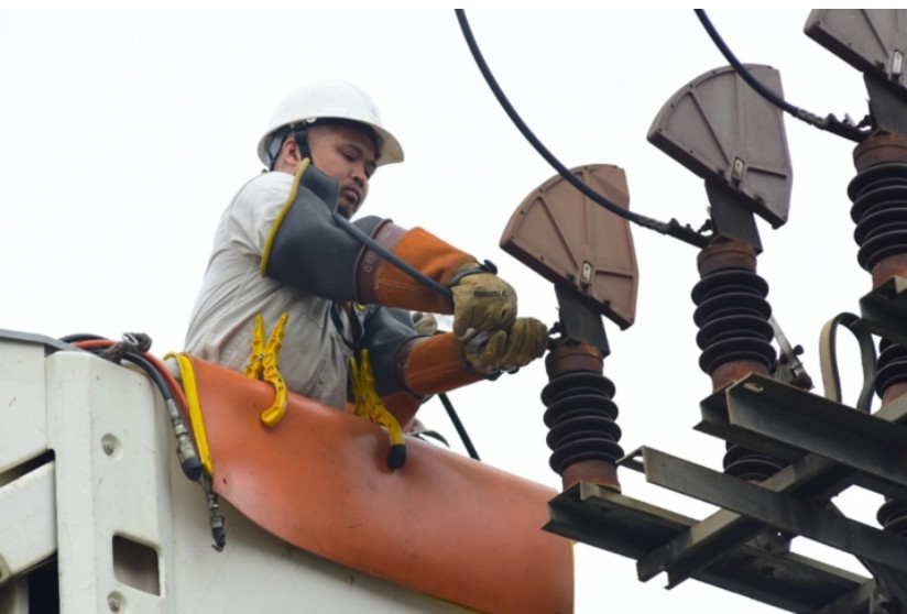 EVNHANOI tăng cường sửa chữa điện hotline để nâng cao chất lượng EVNHANOI tăng cường sửa chữa điện hotline để nâng cao chất lượng