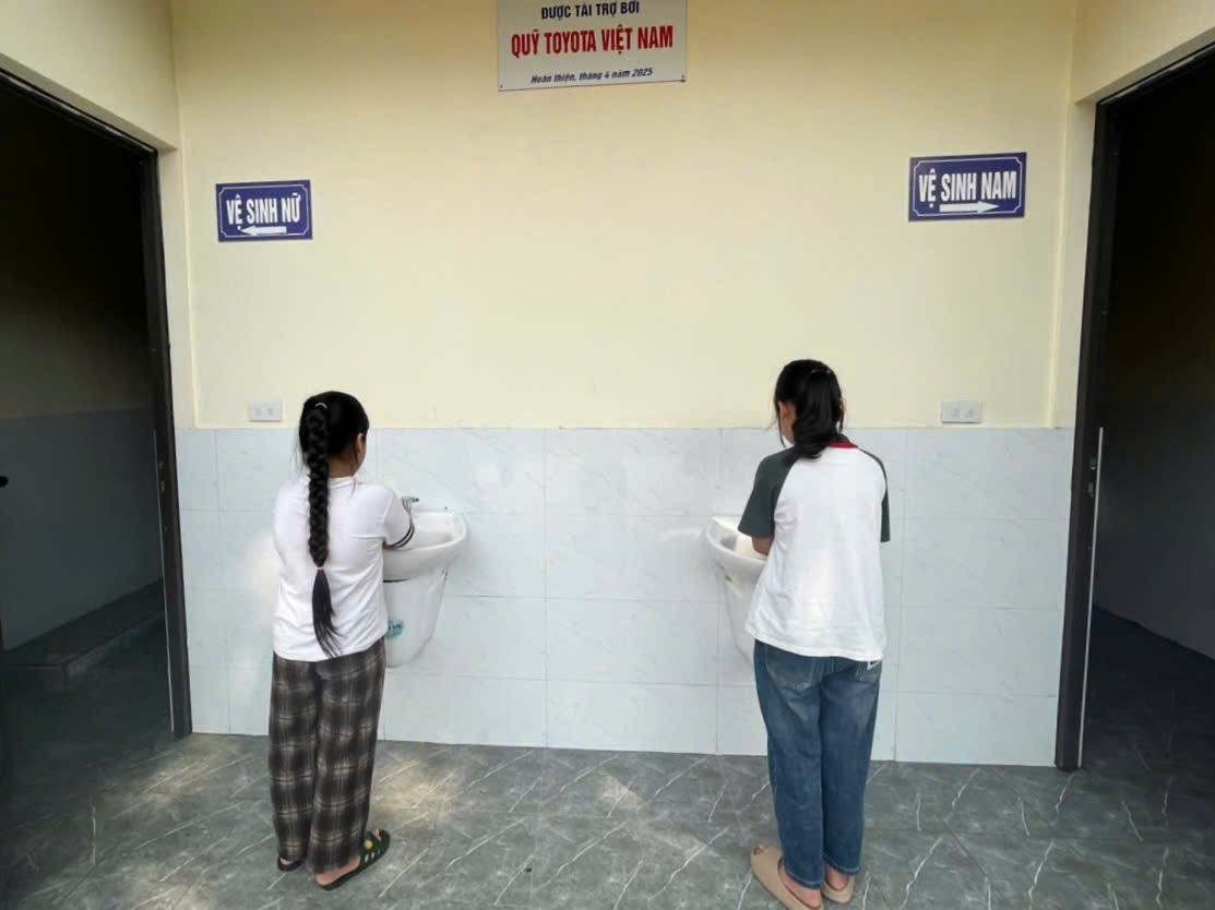 Cải tạo nhà vệ sinh cho trường học vùng sâu Yên Bái