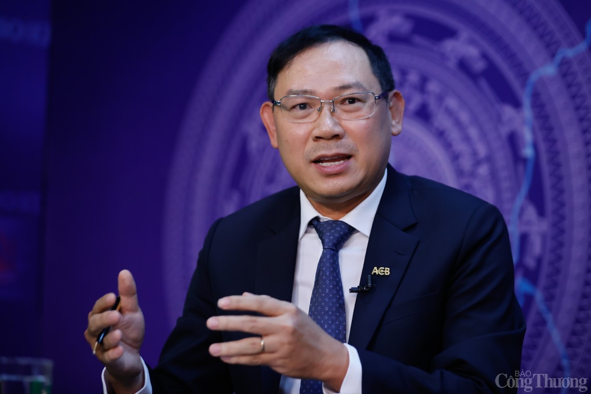 Ông Từ Tiến Phát - Tổng Giám đốc Ngân hàng Thương mại Cổ phần Á Châu (ACB) Ông Từ Tiến Phát - Tổng Giám đốc Ngân hàng Thương mại Cổ phần Á Châu (ACB)