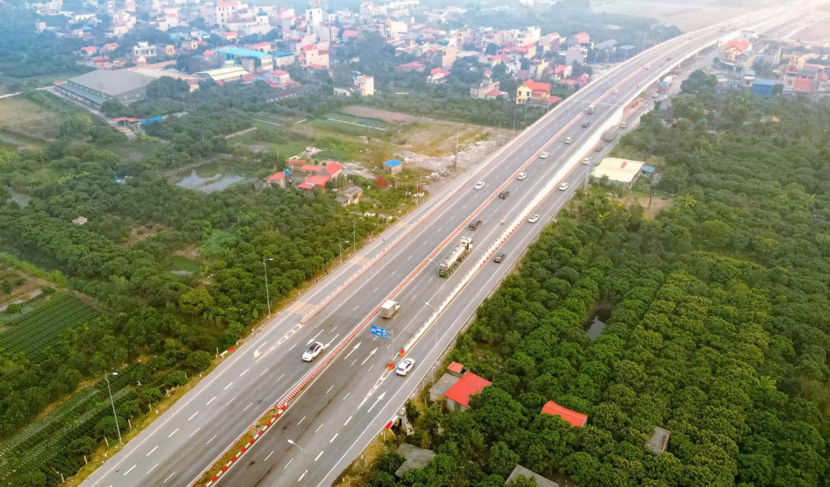 Tuyến đường bộ nối đường cao tốc Hà Nội - Hải Phòng với đường cao tốc Cầu Giẽ - Ninh Bình hiện đã được đầu tư quy mô 4 làn xe, tiêu chuẩn đường cấp 2.