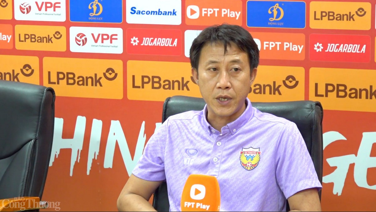 Nhà cầm quân của Hồng Lĩnh Hà Tĩnh hài lòng với sự cố gắng của các cầu thủ.