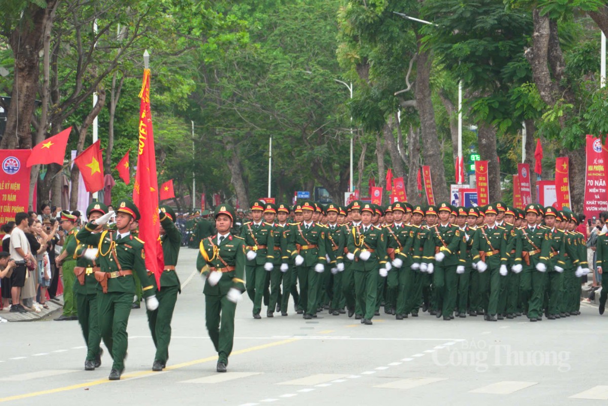 Hải Phòng: Tổng duyệt diễubinh,diễuhành quymôlớn hướngtới kỷniệm70năm NgàyGiảiphóng thành phố