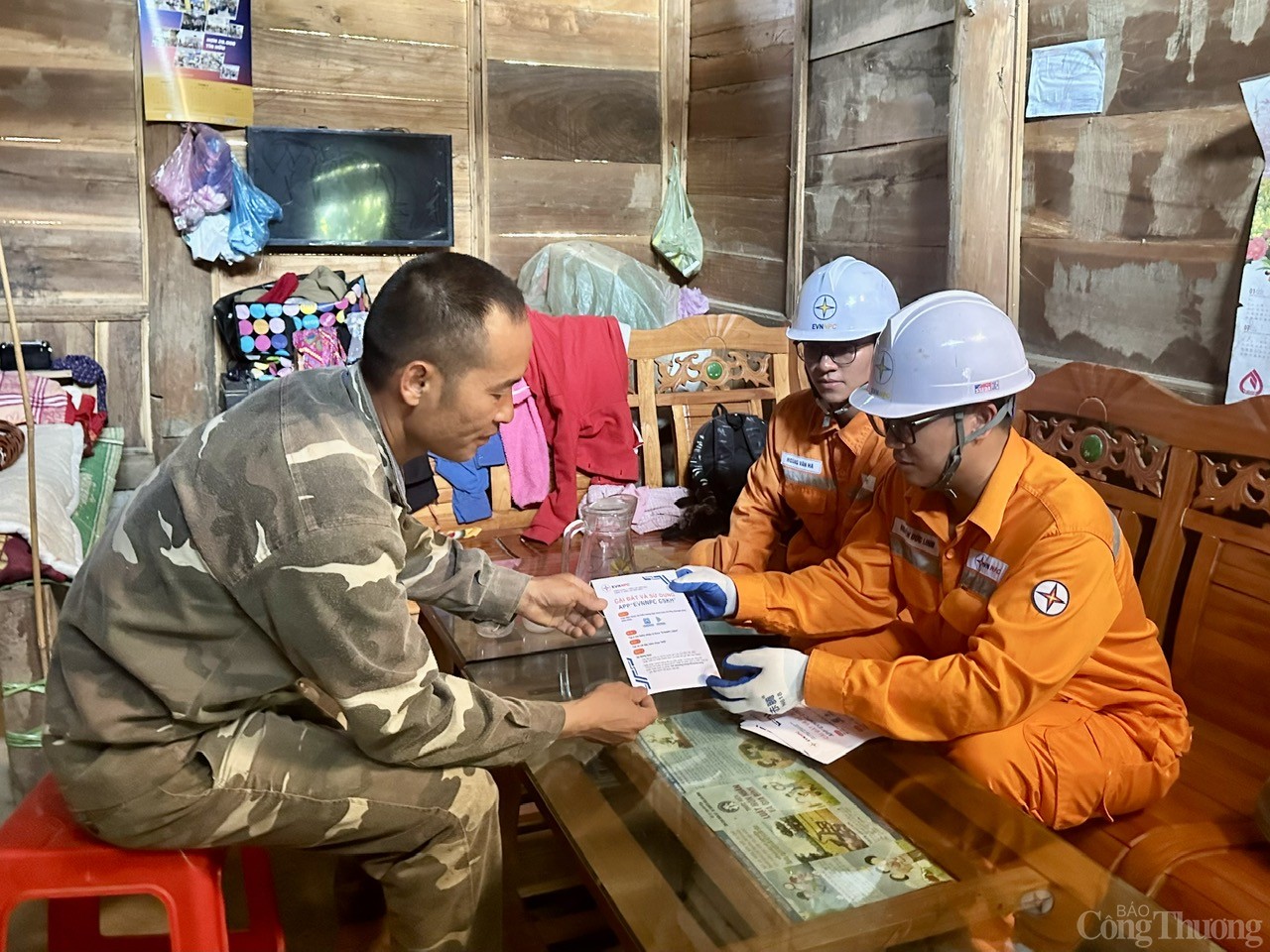 Điện Biên: Ứng phó cao điểm nắng nóng, giữ vững 'mạch sống' Điện Biên: Ứng phó cao điểm nắng nóng, giữ vững 'mạch sống'