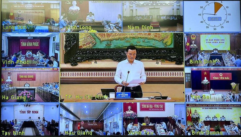 Phiên họp được kết nối trực tuyến từ trụ sở Chính phủ tới 49 tỉnh, thành phố trực thuộc Trung ương đang có các công trình, dự án quan trọng quốc gia, trọng điểm ngành giao thông vận tải - Ảnh: VGP/Nhật Bắc Phiên họp được kết nối trực tuyến từ trụ sở Chính phủ tới 49 tỉnh, thành phố trực thuộc Trung ương đang có các công trình, dự án quan trọng quốc gia, trọng điểm ngành giao thông vận tải - Ảnh: VGP/Nhật Bắc