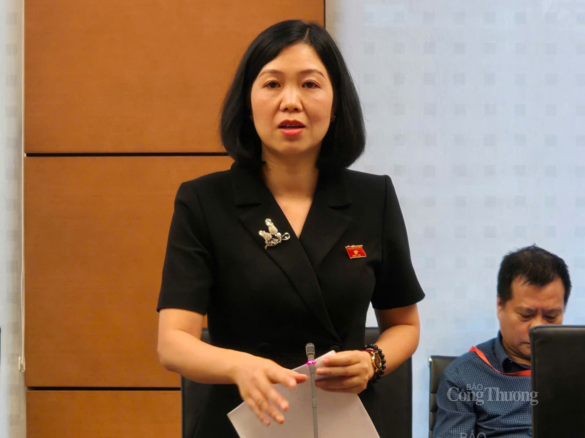 Đại biểu Quốc hội Nguyễn Thị Lan Anh (Đoàn Lào Cai) bày tỏ sự đồng thuận về sự cần thiết sửa luật nhằm thể chế hóa chủ trương lớn của Đảng và Nhà nước. Đại biểu Quốc hội Nguyễn Thị Lan Anh (Đoàn Lào Cai) bày tỏ sự đồng thuận về sự cần thiết sửa luật nhằm thể chế hóa chủ trương lớn của Đảng và Nhà nước.