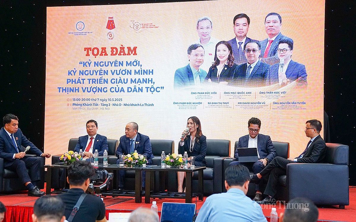Tọa đàm với chủ đề “Kỷ nguyên mới - Kỷ nguyên vươn mình phát triển giàu mạnh, thịnh vượng của dân tộc” do Hiệp hội Doanh nghiệp nhỏ và vừa TP. Hà Nội chiều 10/5, tại Hà Nội