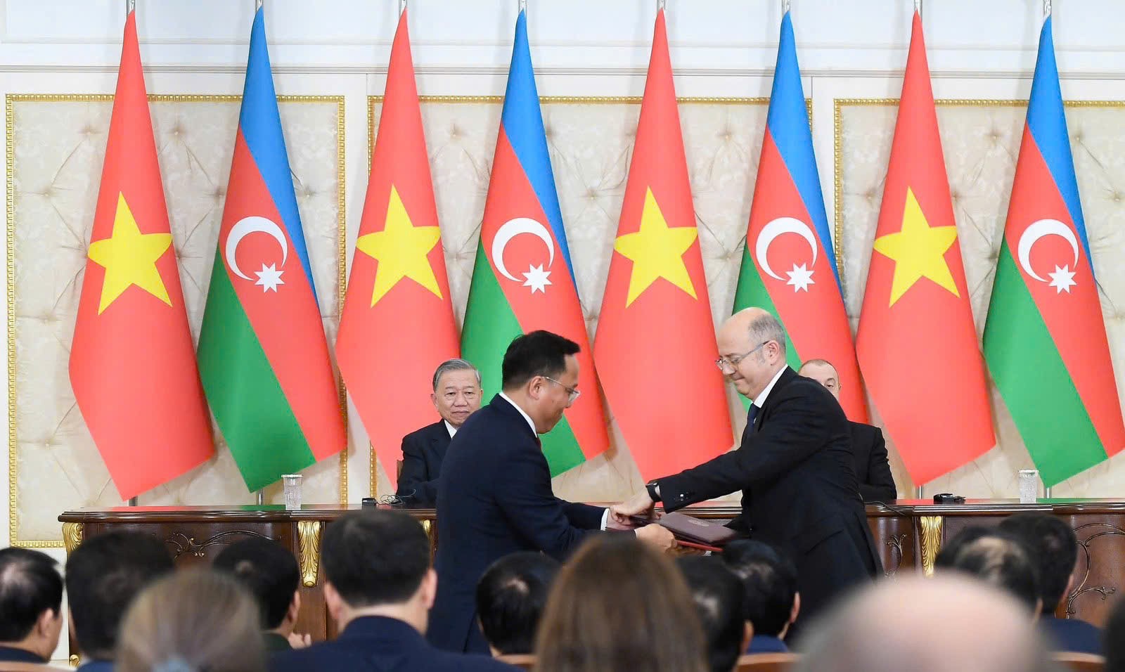 Thứ trưởng Bộ Công Thương Nguyễn Hoàng Long 