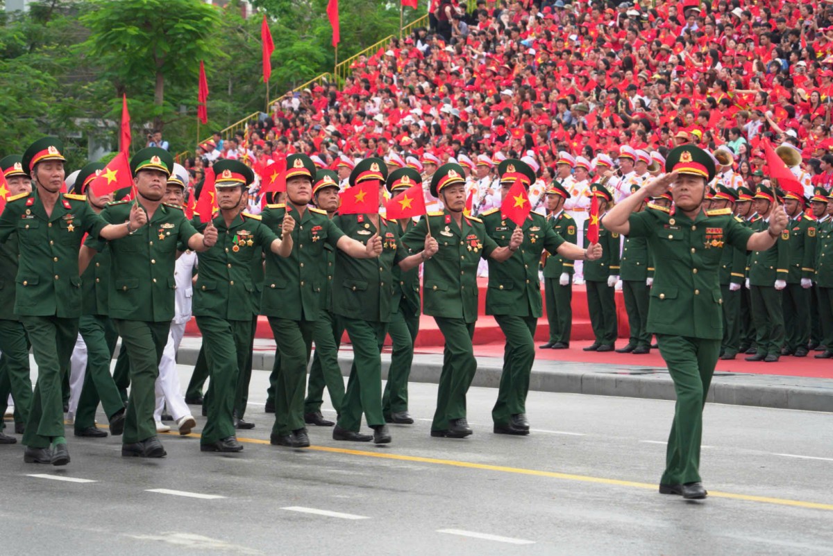 Toàn cảnh lễ diễuhành kỷ niệm 70 năm ngàyGiảiphóng Hải Phòng