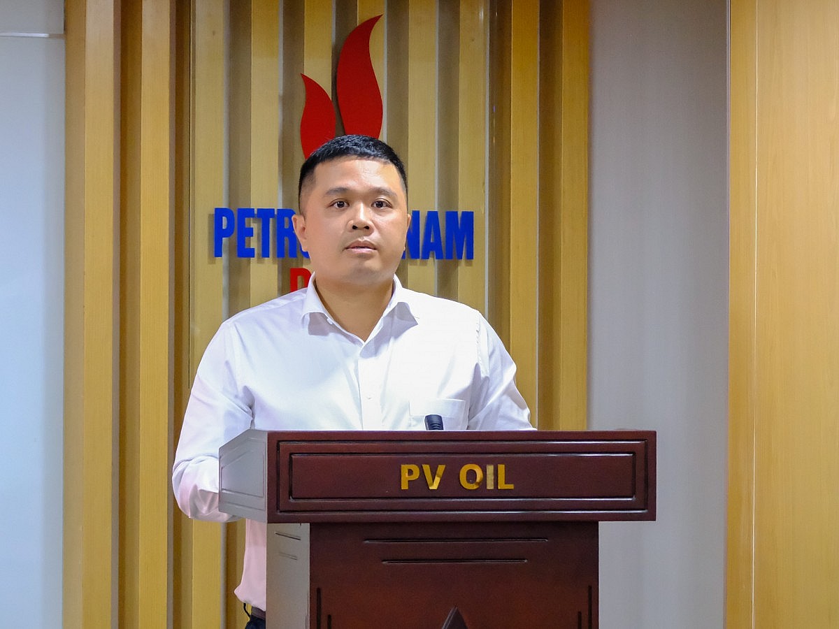 Đồng chí Nguyễn Đăng Trình – Phó Bí thư Đảng ủy, Tổng Giám đốc PVOIL phát biểu tại Hội nghị Đồng chí Nguyễn Đăng Trình – Phó Bí thư Đảng ủy, Tổng Giám đốc PVOIL phát biểu tại Hội nghị