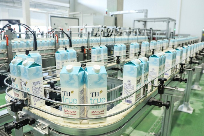 Ngay sau nghi thức nhấn nút khánh thành, các dây chuyền sản xuất của Nhà máy chế biến sữa tươi sạch TH tại Liên bang Nga chính thức vận hành Ngay sau nghi thức nhấn nút khánh thành, các dây chuyền sản xuất của Nhà máy chế biến sữa tươi sạch TH tại Liên bang Nga chính thức vận hành