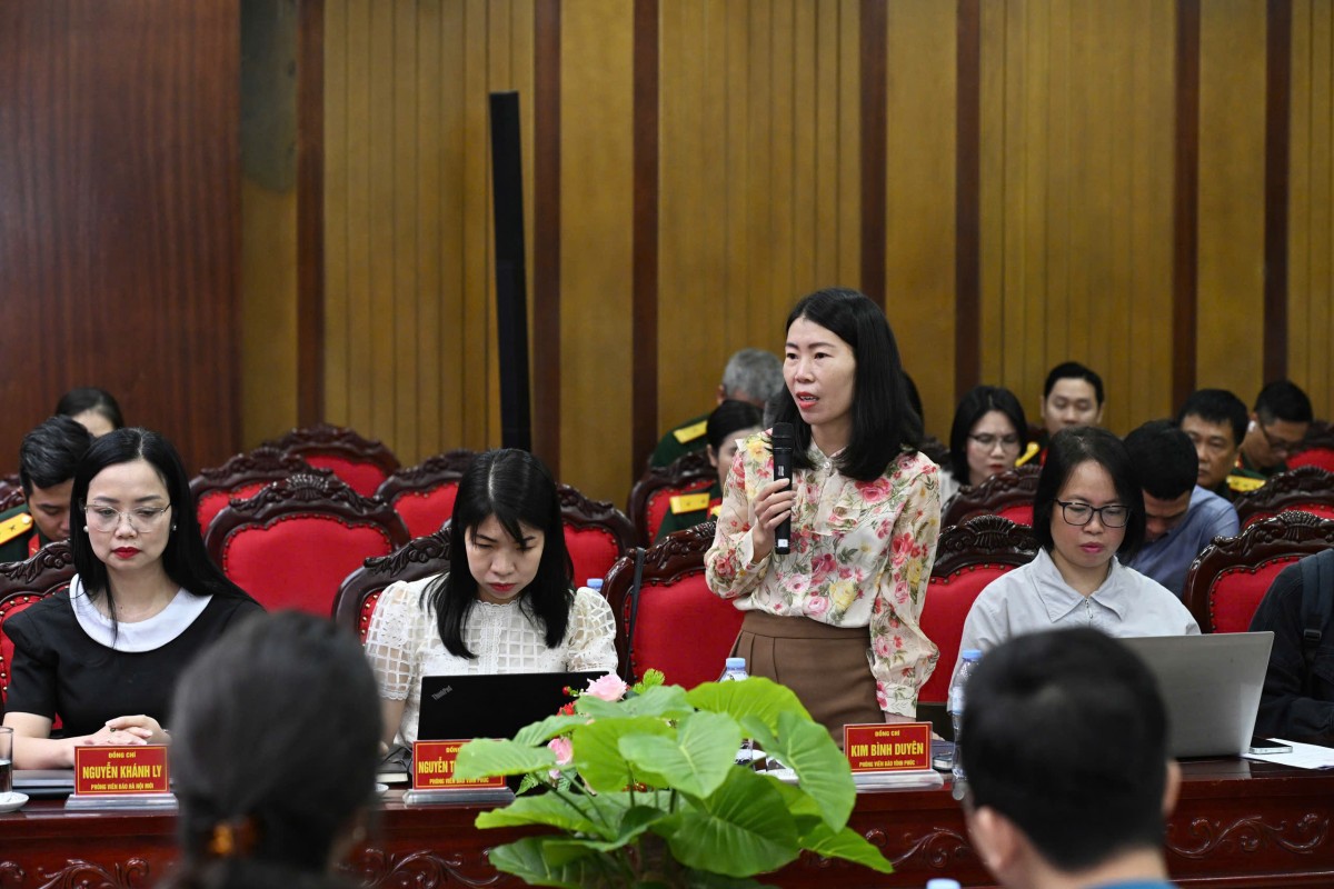 Đại diện tác giả đoạt giải chia sẻ Đại diện tác giả đoạt giải chia sẻ