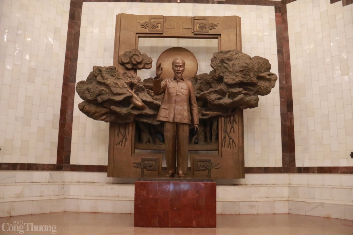 Những hiện vật vô giá về Chủ tịch Hồ Chí Minh