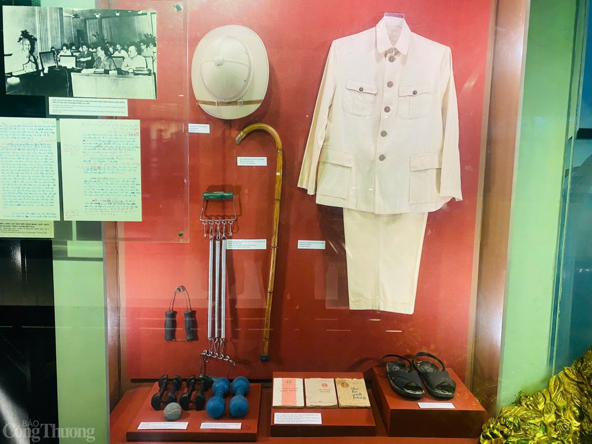 Những hiện vật vô giá về Chủ tịch Hồ Chí Minh
