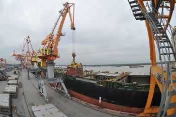 Xuất nhập khẩu: Bước nhảy vọt sau hơn hai thập kỷ