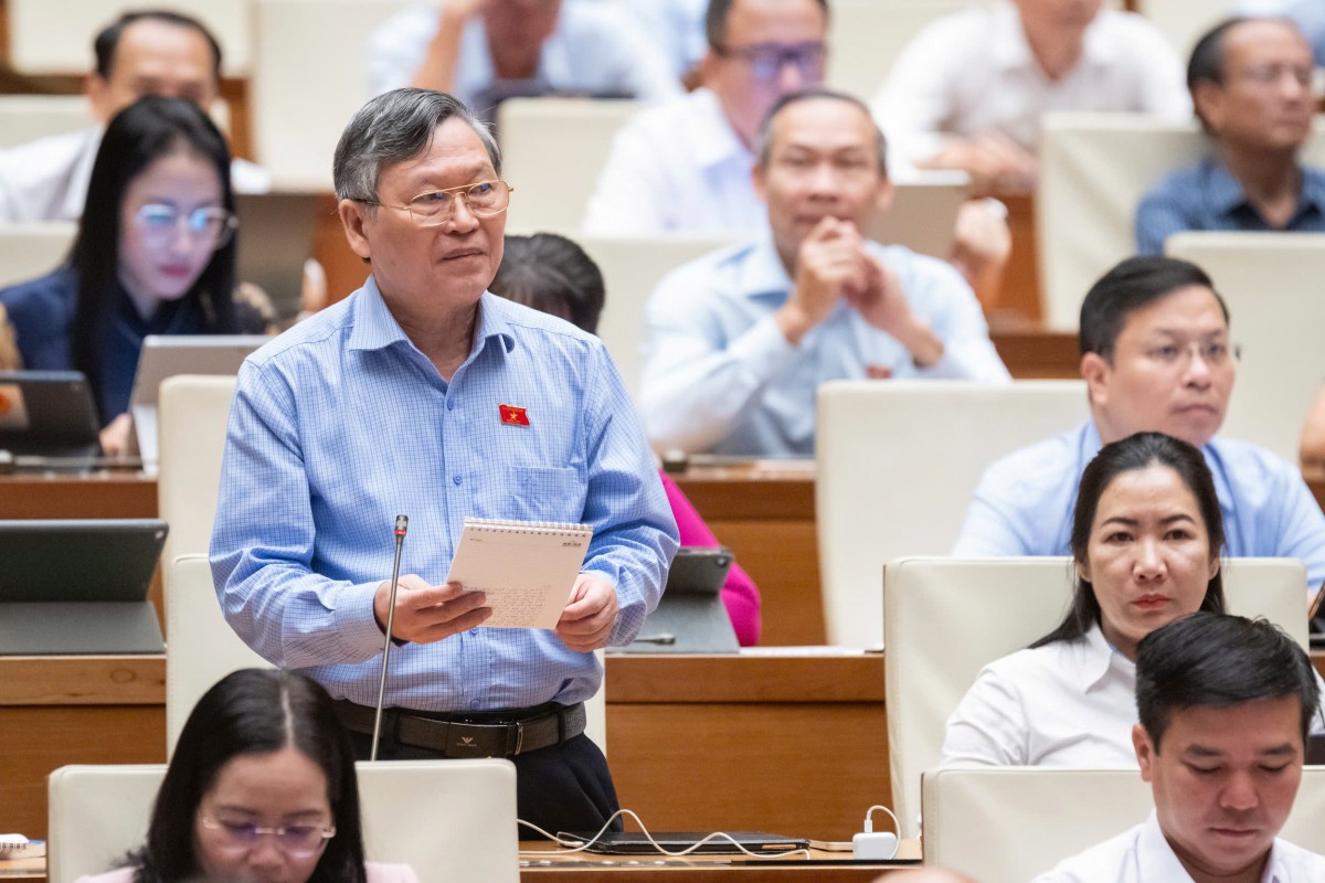 Đại biểu Tô Văn Tám (Đoàn Kon Tum)